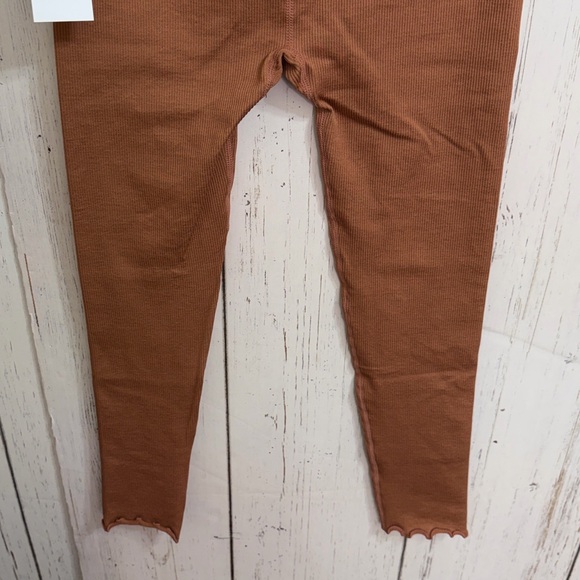 NWT Spritual Gangster LOVE SCULPT SEAMLESS 7/8 RUFFLE - Picture 9 of 13